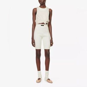 Fear‎ Of God Essentials Cloud Dance Biker Shorts cream size XXS NWT in packaging